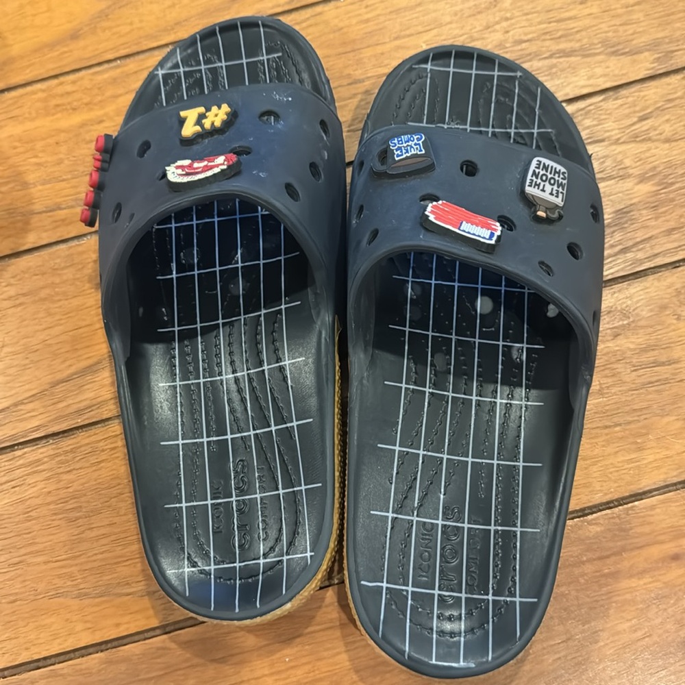 Luke Combs Bootlegger X Crock Slides W/Jibbetz - image 4